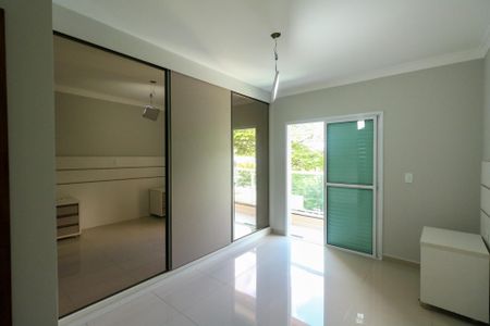 Casa à venda com 167m², 3 quartos e 3 vagasSuíte