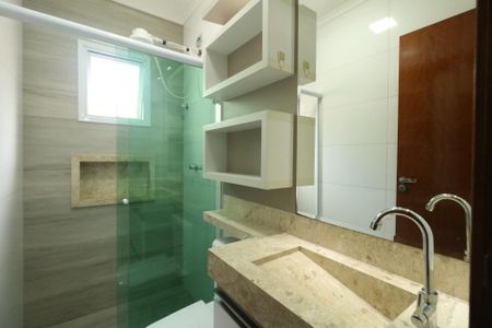 Casa à venda com 167m², 3 quartos e 3 vagasBanheiro