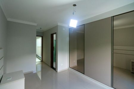 Casa à venda com 167m², 3 quartos e 3 vagasSuíte