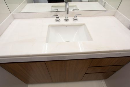 Apartamento para alugar com 71m², 2 quartos e 1 vaga Apartamento para alugar com 71m², 2 quartos e 1 vagaBanheiro da Suíte