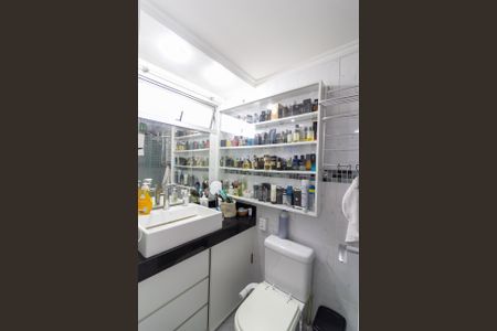 Apartamento à venda com 74m², 3 quartos e 2 vagasBanheiro da Suíte