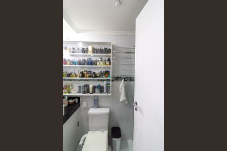 Apartamento à venda com 74m², 3 quartos e 2 vagasBanheiro da Suíte