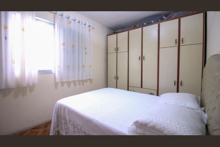 Casa à venda com 170m², 4 quartos e 5 vagas Casa à venda com 170m², 4 quartos e 5 vagasQuarto 2