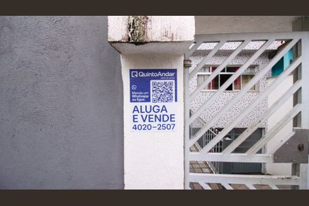 Casa à venda com 170m², 4 quartos e 5 vagas Casa à venda com 170m², 4 quartos e 5 vagasPlaca