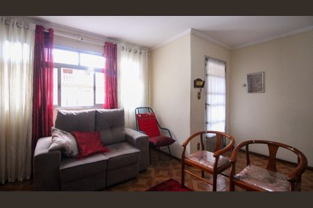 Casa à venda com 170m², 4 quartos e 5 vagas Casa à venda com 170m², 4 quartos e 5 vagasSala