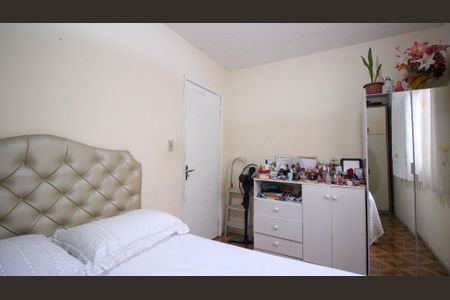 Casa à venda com 170m², 4 quartos e 5 vagas Casa à venda com 170m², 4 quartos e 5 vagasQuarto 2