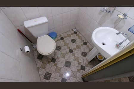 Casa à venda com 170m², 4 quartos e 5 vagas Casa à venda com 170m², 4 quartos e 5 vagasLavabo 2