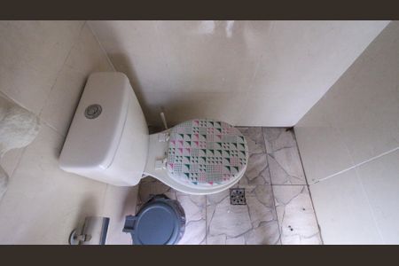 Casa à venda com 170m², 4 quartos e 5 vagas Casa à venda com 170m², 4 quartos e 5 vagasLavabo 1