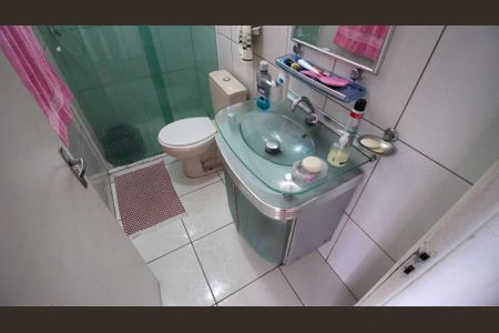 Casa à venda com 170m², 4 quartos e 5 vagas Casa à venda com 170m², 4 quartos e 5 vagasBanheiro