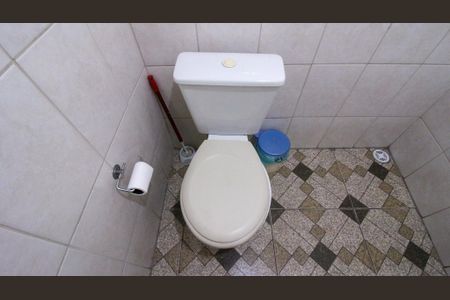 Casa à venda com 170m², 4 quartos e 5 vagas Casa à venda com 170m², 4 quartos e 5 vagasLavabo 2