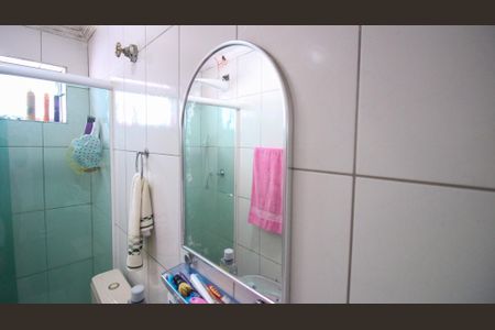 Casa à venda com 170m², 4 quartos e 5 vagas Casa à venda com 170m², 4 quartos e 5 vagasBanheiro