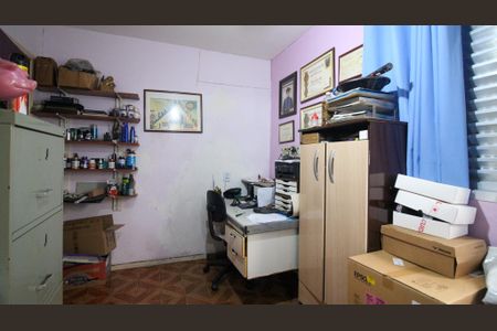 Casa à venda com 170m², 4 quartos e 5 vagas Casa à venda com 170m², 4 quartos e 5 vagasQuarto 3