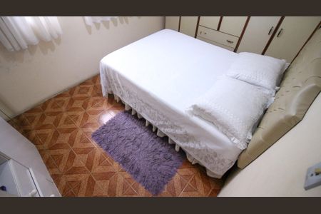 Casa à venda com 170m², 4 quartos e 5 vagas Casa à venda com 170m², 4 quartos e 5 vagasQuarto 2