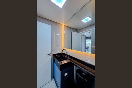 Apartamento à venda com 45m², 2 quartos e 1 vaga Apartamento à venda com 45m², 2 quartos e 1 vagaBanheiro