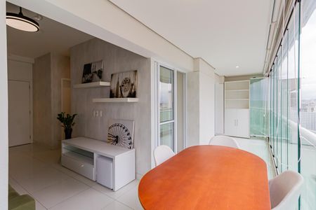 Apartamento para alugar com 63m², 2 quartos e 1 vagaVaranda