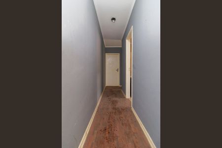 Casa à venda com 177m², 2 quartos e 2 vagasCorredor