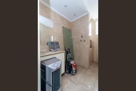 Casa à venda com 177m², 2 quartos e 2 vagasBanheiro