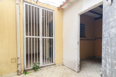 Casa à venda com 177m², 2 quartos e 2 vagasÁrea externa