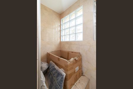 Casa à venda com 177m², 2 quartos e 2 vagasBanheiro