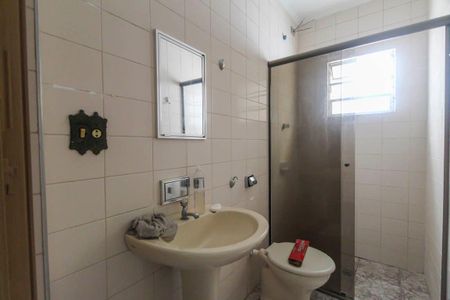 Casa para alugar com 80m², 2 quartos e 1 vaga Casa para alugar com 80m², 2 quartos e 1 vagaBanheiro da Suíte