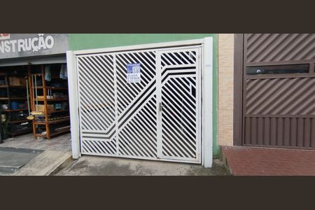 Casa para alugar com 80m², 2 quartos e 1 vaga Casa para alugar com 80m², 2 quartos e 1 vagaFachada + Placa