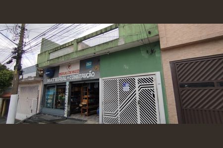 Casa para alugar com 80m², 2 quartos e 1 vaga Casa para alugar com 80m², 2 quartos e 1 vagaFachada + Placa