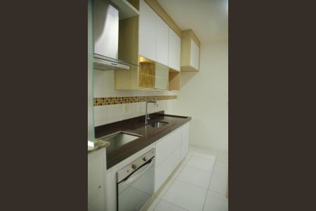 Apartamento para alugar com 58m², 2 quartos e 2 vagasCozinha 