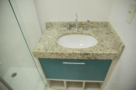 Apartamento para alugar com 58m², 2 quartos e 2 vagasBanheiro Social 