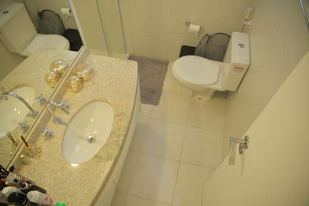 Apartamento à venda com 128m², 3 quartos e 2 vagasBanheiro  Suíte 2