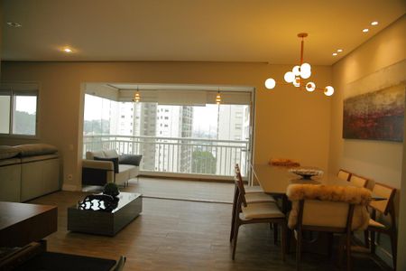 Apartamento à venda com 128m², 3 quartos e 2 vagasSala