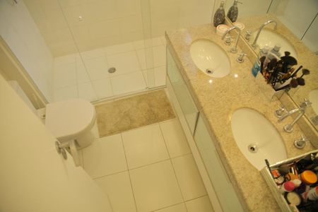 Apartamento à venda com 128m², 3 quartos e 2 vagasBanheiro Suíte 1