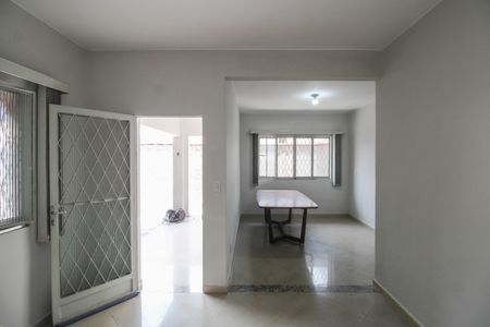 Sala de casa para alugar com 3 quartos, 220m² em Ponto Chic, Nova Iguaçu