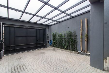 Casa à venda com 130m², 3 quartos e 2 vagas Casa à venda com 130m², 3 quartos e 2 vagasGaragem