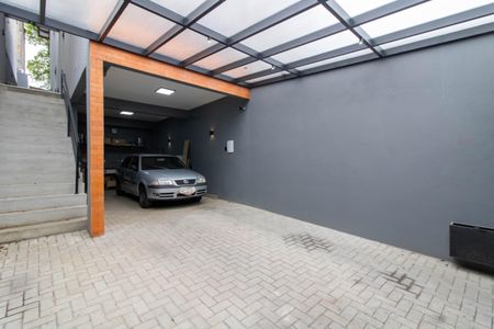 Casa à venda com 130m², 3 quartos e 2 vagas Casa à venda com 130m², 3 quartos e 2 vagasGaragem