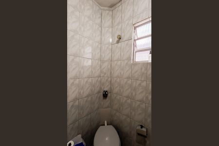 Casa à venda com 300m², 6 quartos e 2 vagas Casa à venda com 300m², 6 quartos e 2 vagasBanheiro