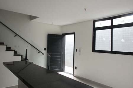 Sala de casa de condomínio para alugar com 2 quartos, 65m² em Macuco, Santos