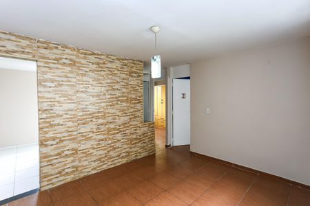 Sala  de apartamento para alugar com 2 quartos, 40m² em Conjunto Promorar Raposo Tavares, São Paulo