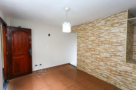Sala  de apartamento para alugar com 2 quartos, 40m² em Conjunto Promorar Raposo Tavares, São Paulo