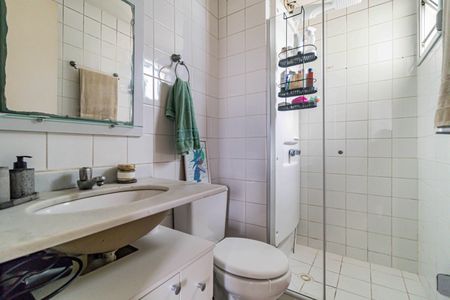 Apartamento à venda com 55m², 2 quartos e 1 vaga Apartamento à venda com 55m², 2 quartos e 1 vagaBanheiro