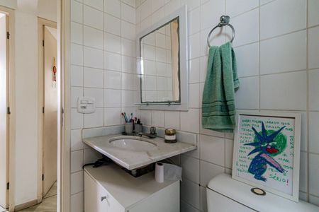Apartamento à venda com 55m², 2 quartos e 1 vaga Apartamento à venda com 55m², 2 quartos e 1 vagaBanheiro