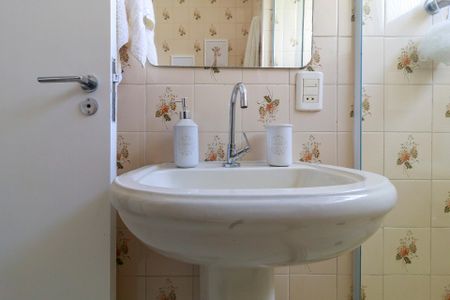 Apartamento para alugar com 93m², 3 quartos e 1 vagaSuíte - Banheiro