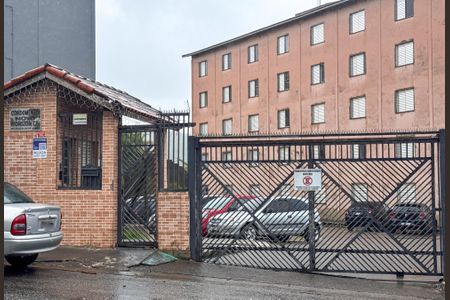 Apartamento para alugar com 46m², 2 quartos e 1 vaga Apartamento para alugar com 46m², 2 quartos e 1 vagaFachada