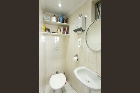 Apartamento para alugar com 80m², 3 quartos e 1 vaga Apartamento para alugar com 80m², 3 quartos e 1 vagaBanheiro de Serviço