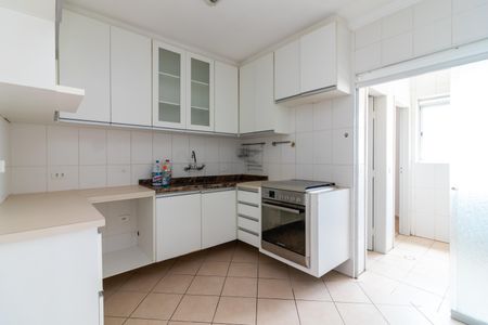 Apartamento para alugar com 110m², 3 quartos e 2 vagas Apartamento para alugar com 110m², 3 quartos e 2 vagasCozinha