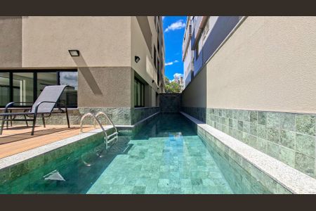 Apartamento à venda com 63m², 2 quartos e 2 vagas Apartamento à venda com 63m², 2 quartos e 2 vagasÁrea comum - Piscina