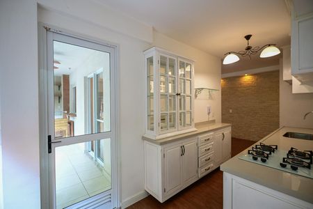 Apartamento à venda com 103m², 3 quartos e 2 vagasCozinha