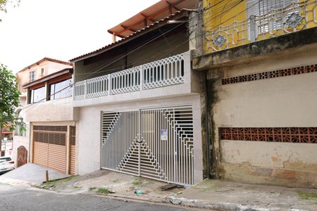 Casa para alugar com 120m², 5 quartos e 1 vaga Casa para alugar com 120m², 5 quartos e 1 vagaFachada do imóvel - Placa instalada no portão do imóvel - Código da placa: KJFK-558