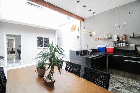 Casa à venda com 187m², 3 quartos e 4 vagasQuintal e Churrasqueira