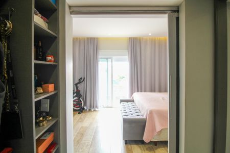 Casa à venda com 187m², 3 quartos e 4 vagasQuarto Suíte - Closet