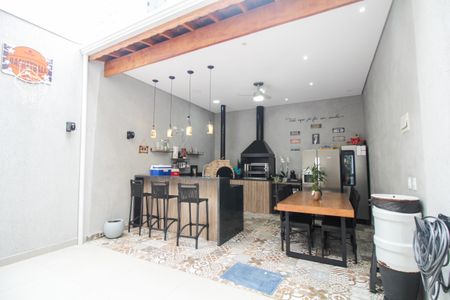 Casa à venda com 187m², 3 quartos e 4 vagasQuintal e Churrasqueira
